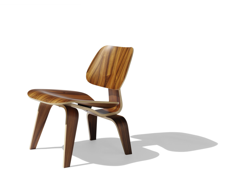 Ray et Charles Eames ont créé la Lounge Chair Wood en 1945